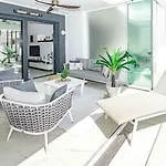 Lms48- Roof Terrace Jacuzzi Sauna