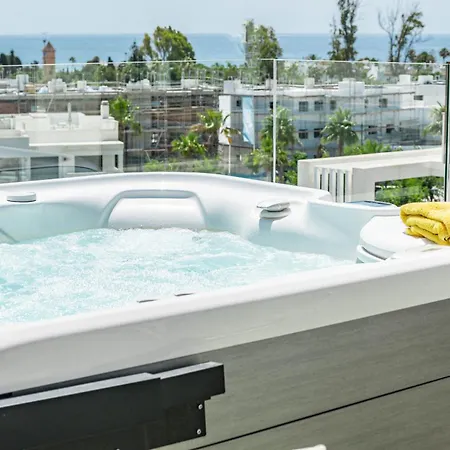 Apartment Lms48- Roof Terrace, Jacuzzi & Sauna Estepona