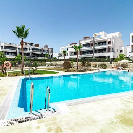 Lms48- Roof Terrace, Jacuzzi & Sauna Apartament Estepona