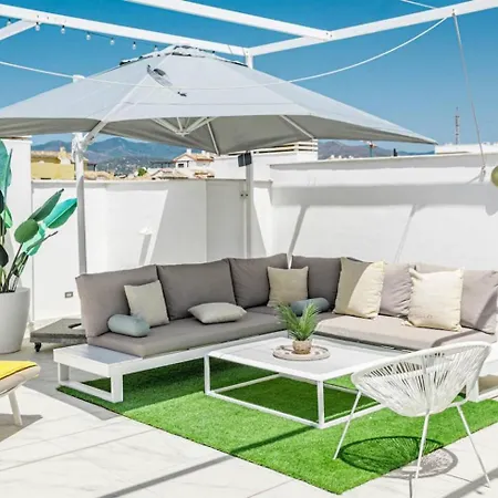 Apartament Lms48- Roof Terrace, Jacuzzi & Sauna Estepona