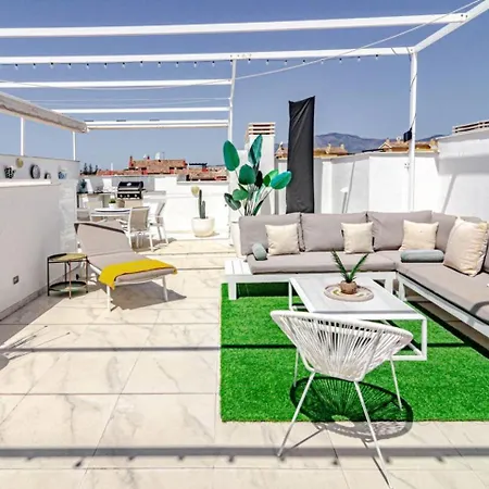 Apartament Lms48- Roof Terrace, Jacuzzi & Sauna Estepona