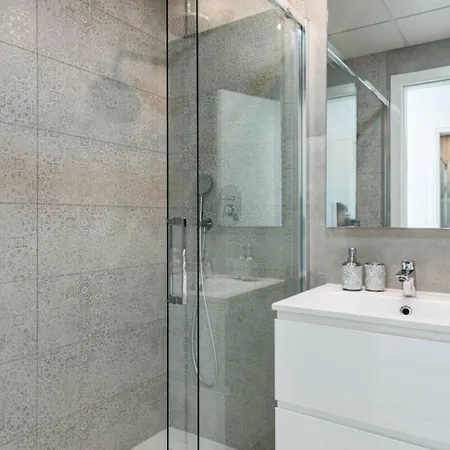 Lms48- Roof Terrace, Jacuzzi & Sauna Apartament