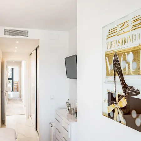 Lms48- Roof Terrace, Jacuzzi & Sauna