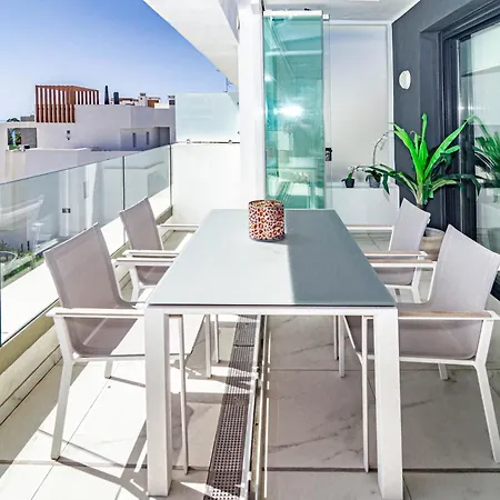 Lms48- Roof Terrace, Jacuzzi & Sauna * Estepona