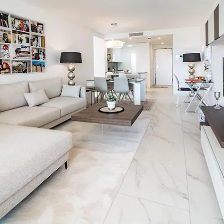 Lms48- Roof Terrace, Jacuzzi & Sauna Lejlighed Estepona