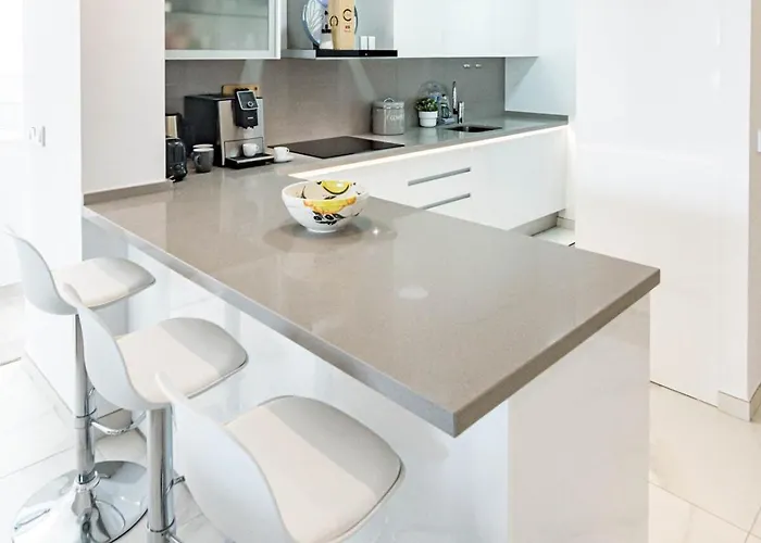 Lms48- Roof Terrace Jacuzzi Sauna