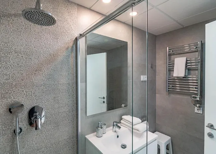 Lms48- Roof Terrace Jacuzzi Sauna Εστεπόνα